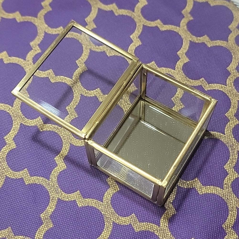 Ettika Gold Mini Ring Box - Picture 5 of 7
